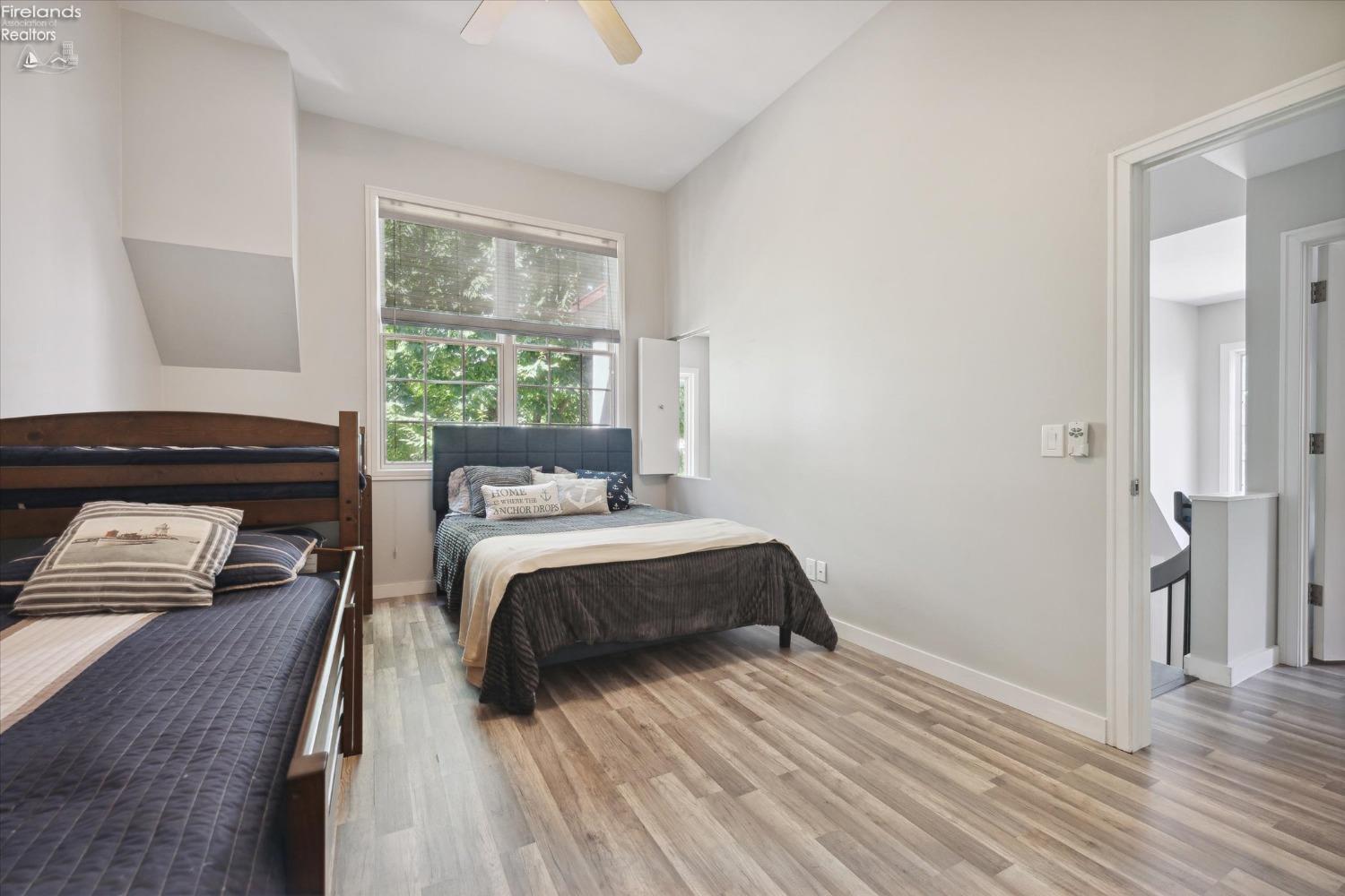 4340 Marin Woods B
