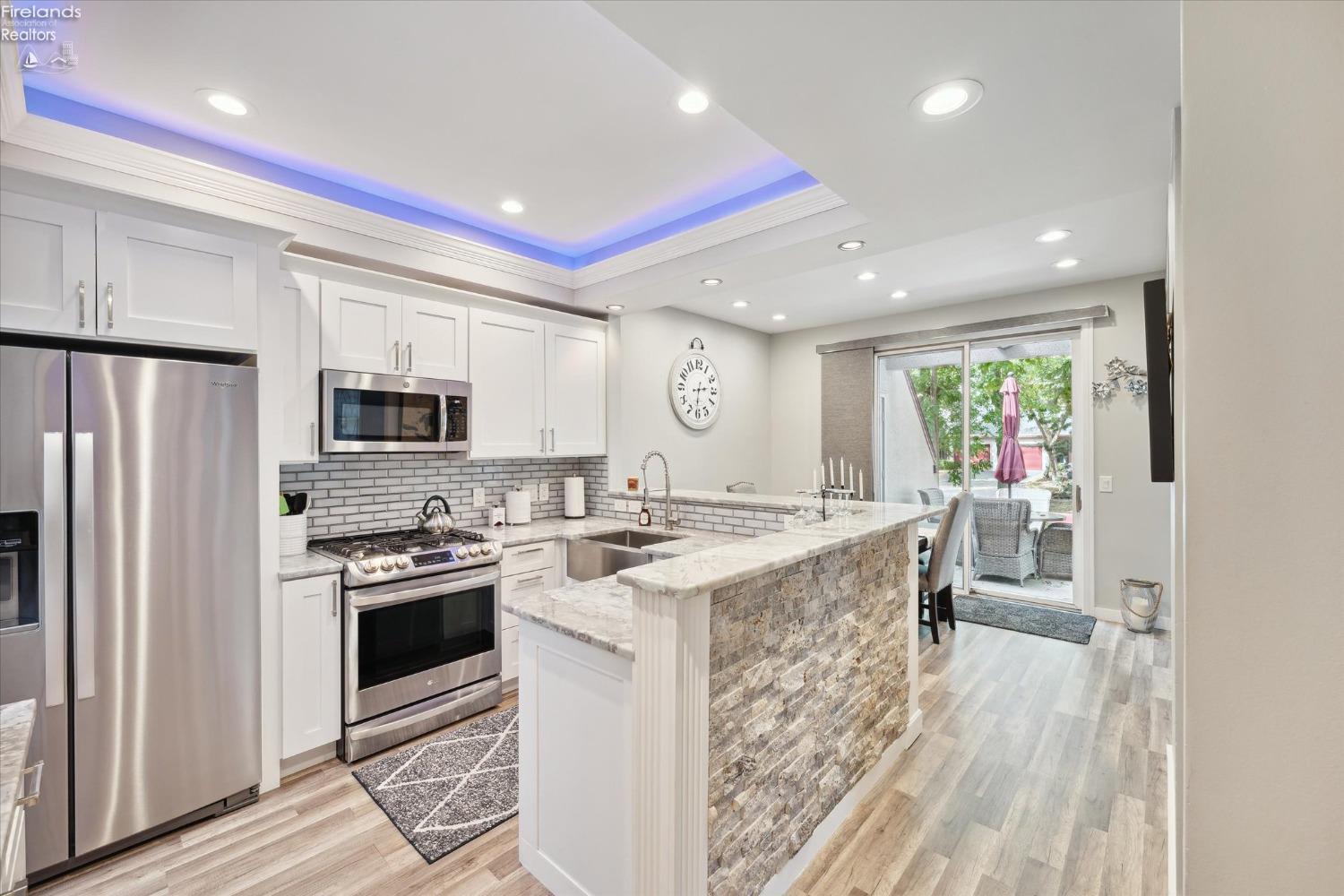 4340 Marin Woods B