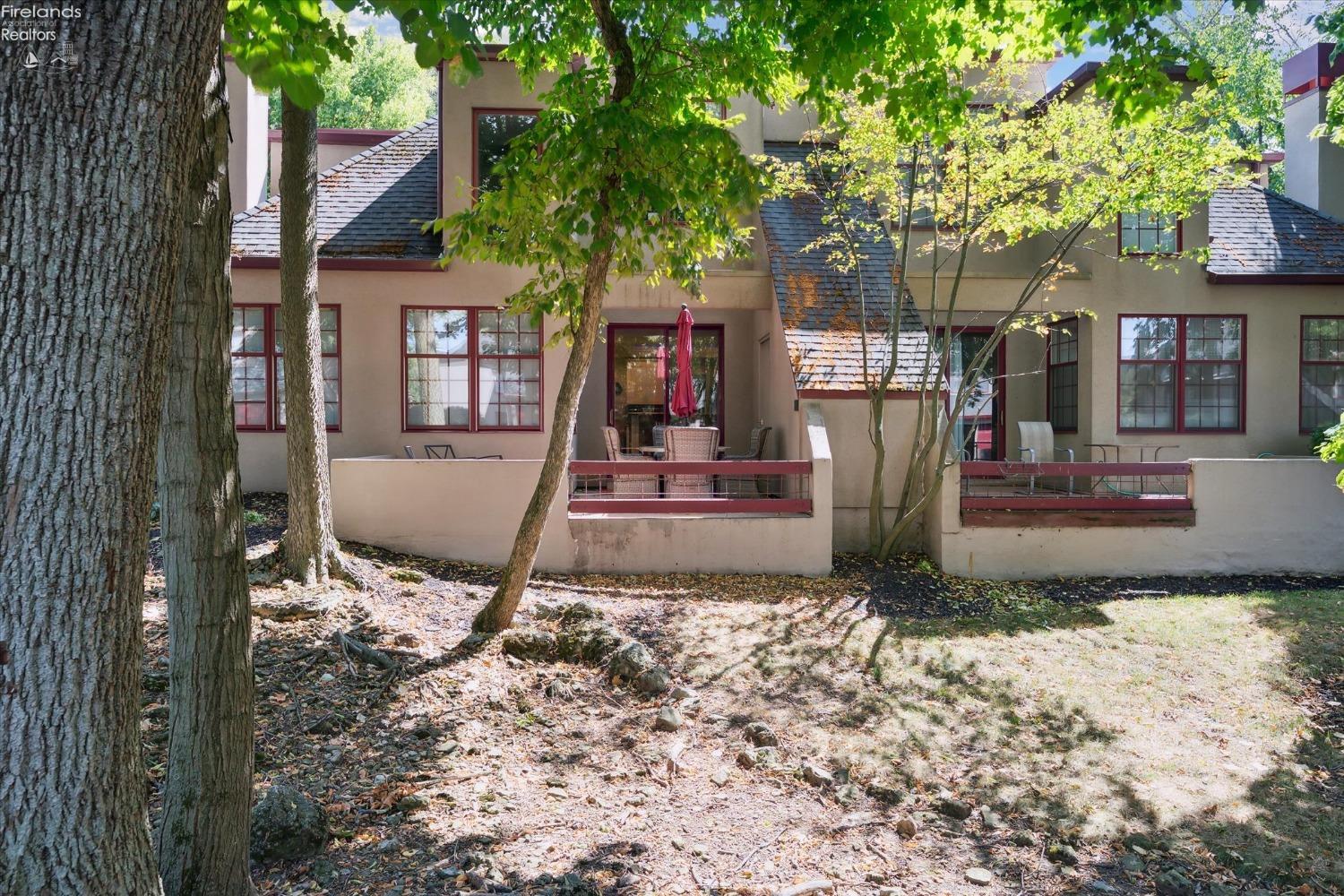 4340 Marin Woods B