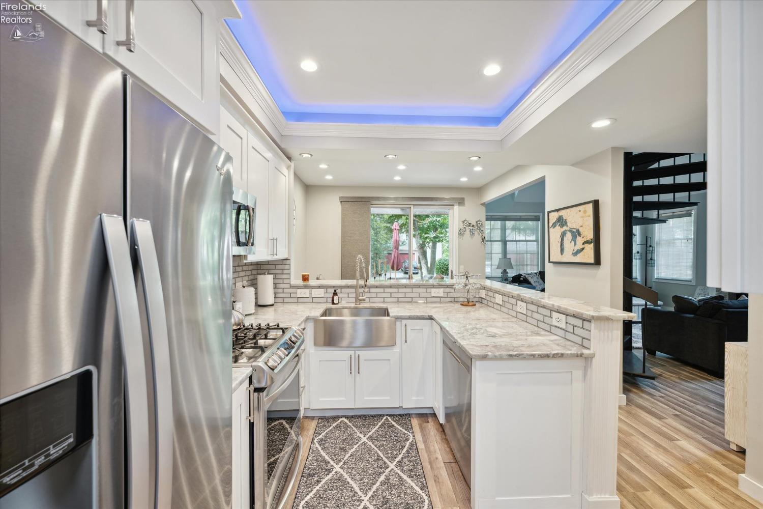 4340 Marin Woods B