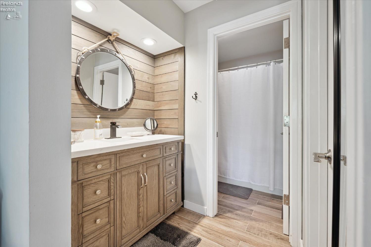 4340 Marin Woods B
