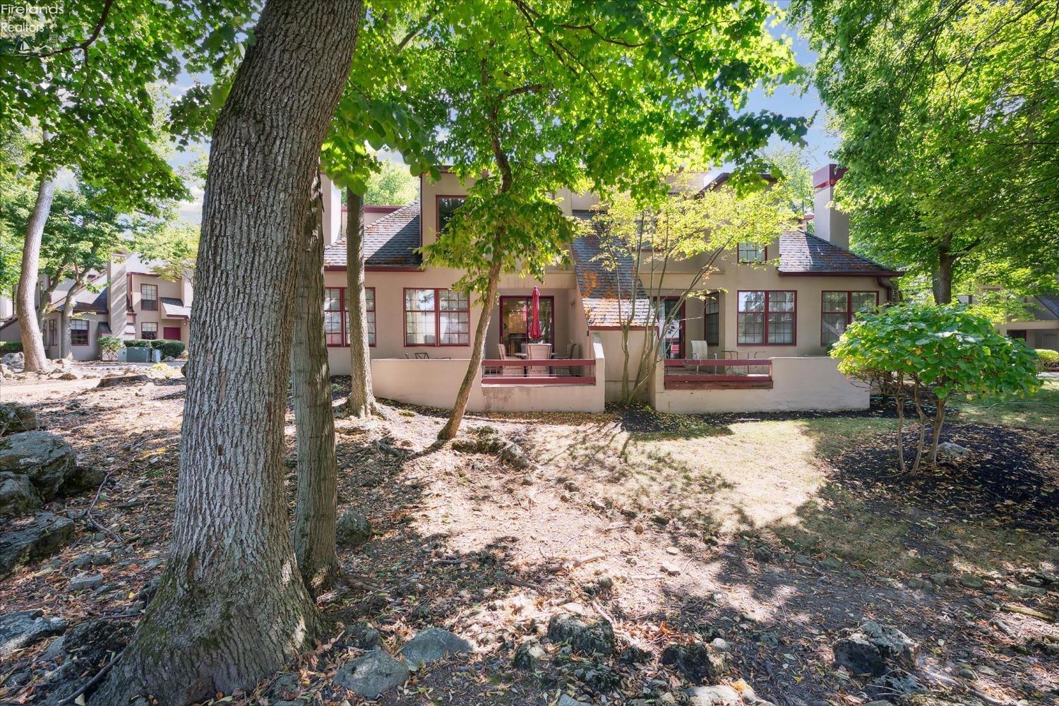 4340 Marin Woods B