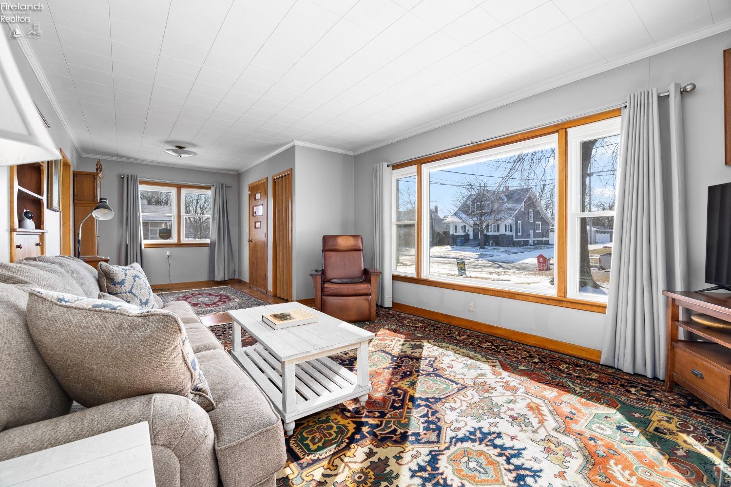 522 W 3rd Street