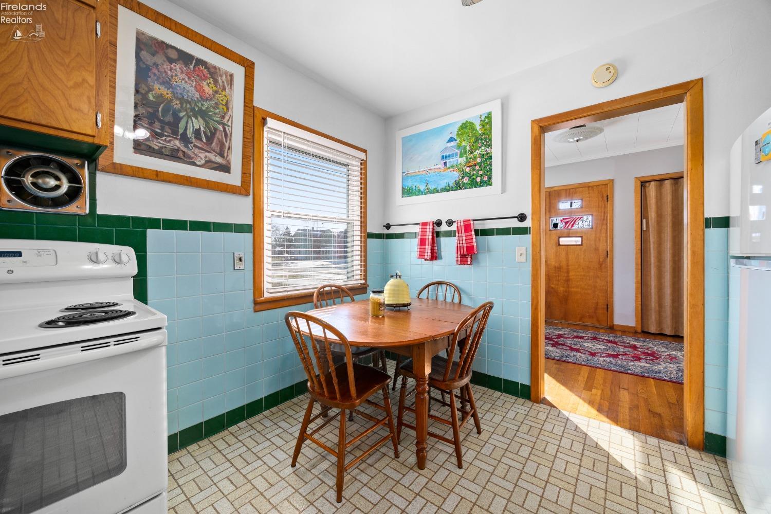 522 W 3rd Street