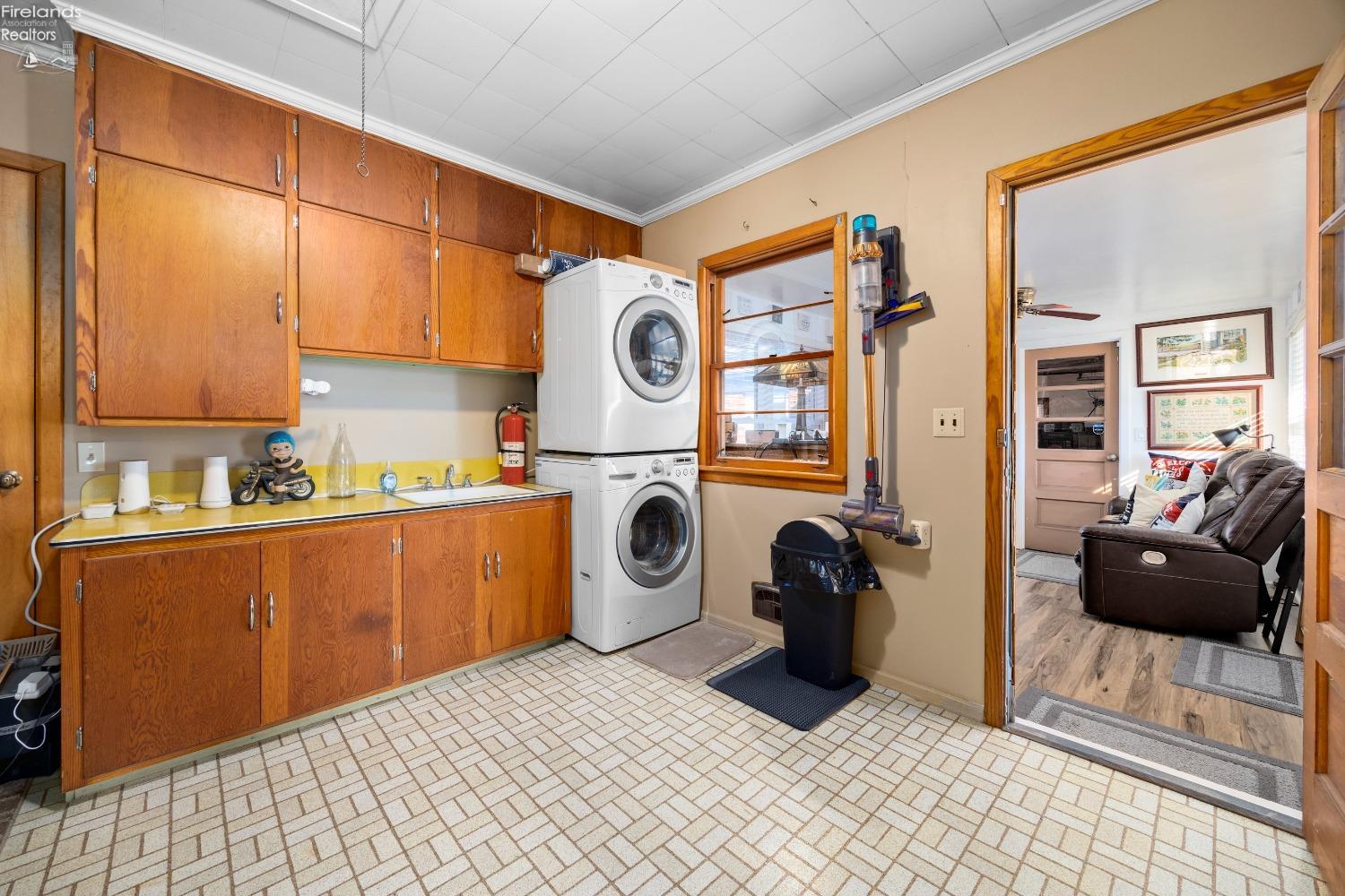 522 W 3rd Street