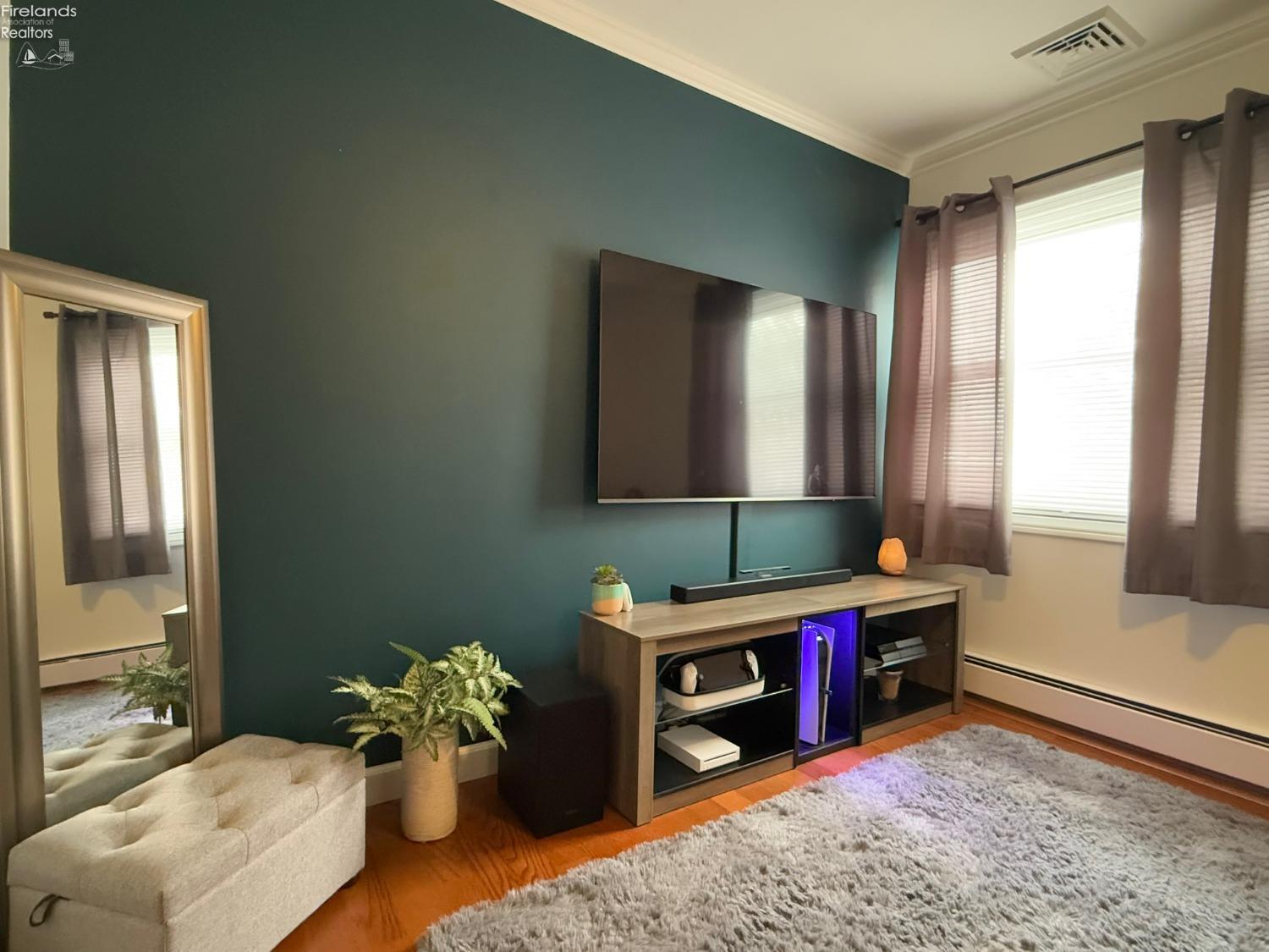 315 Meadow Lane