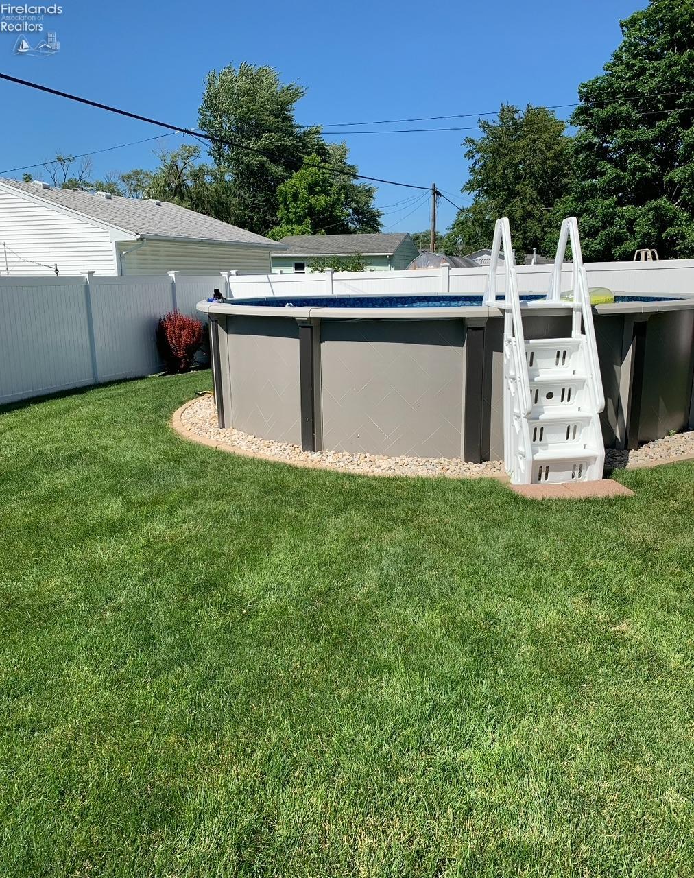 315 Meadow Lane