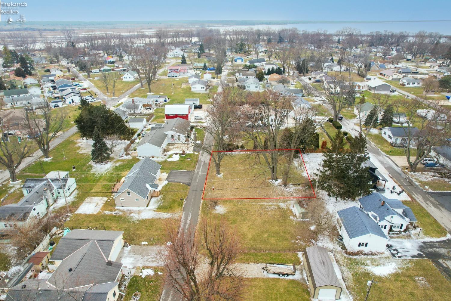 740 E Seminole Trail