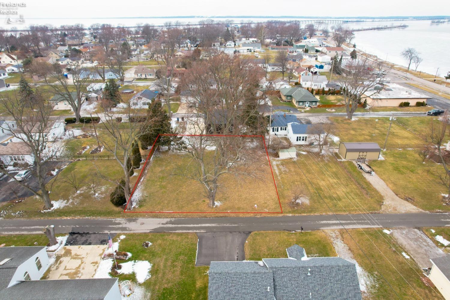 740 E Seminole Trail
