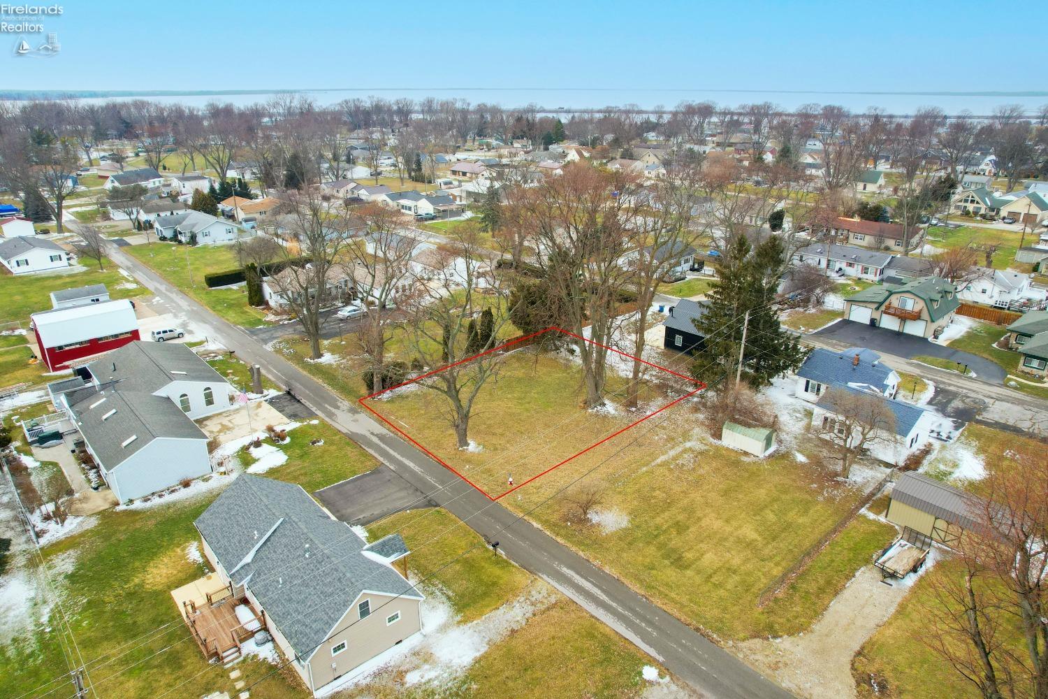 740 E Seminole Trail