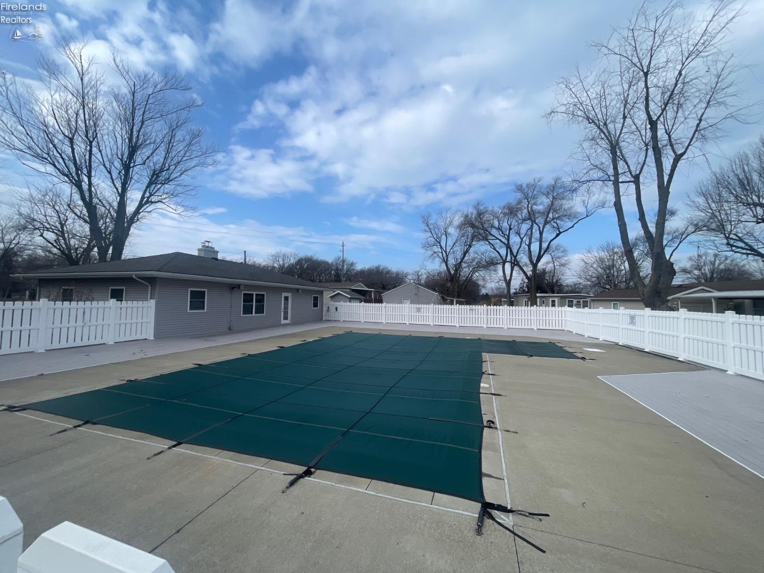 1623 NE Catawba Road