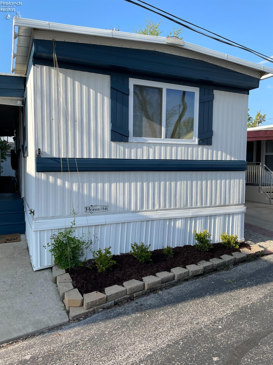 1623 NE Catawba Road