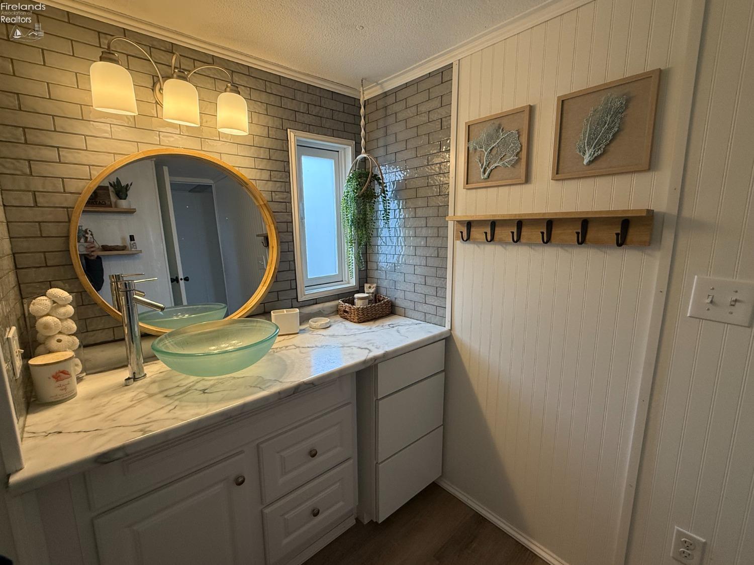 1623 NE Catawba Road