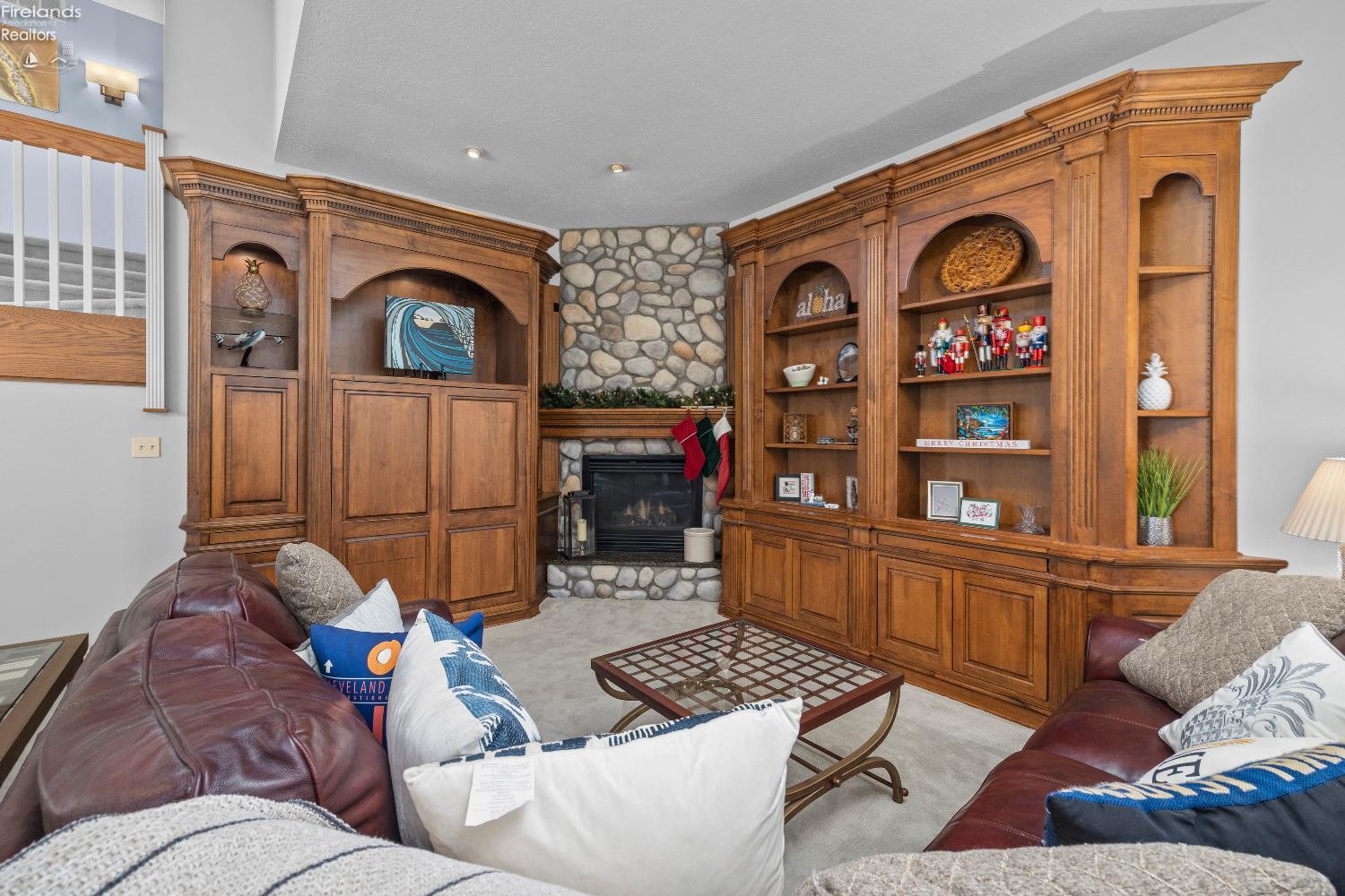 4250 Vilamoura Drive