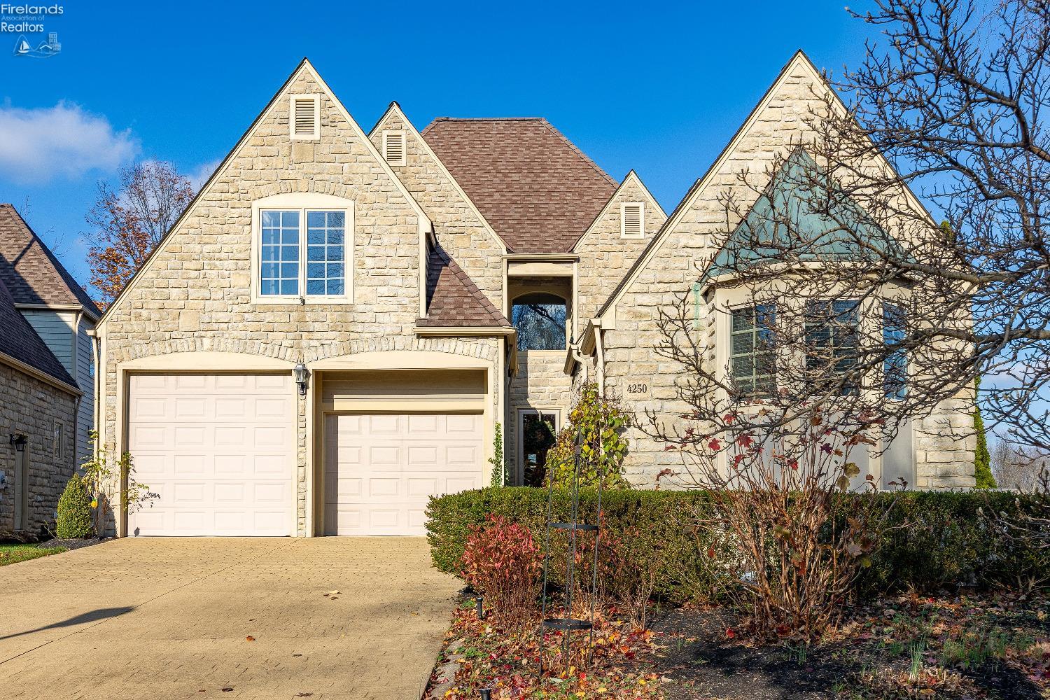 4250 Vilamoura Drive