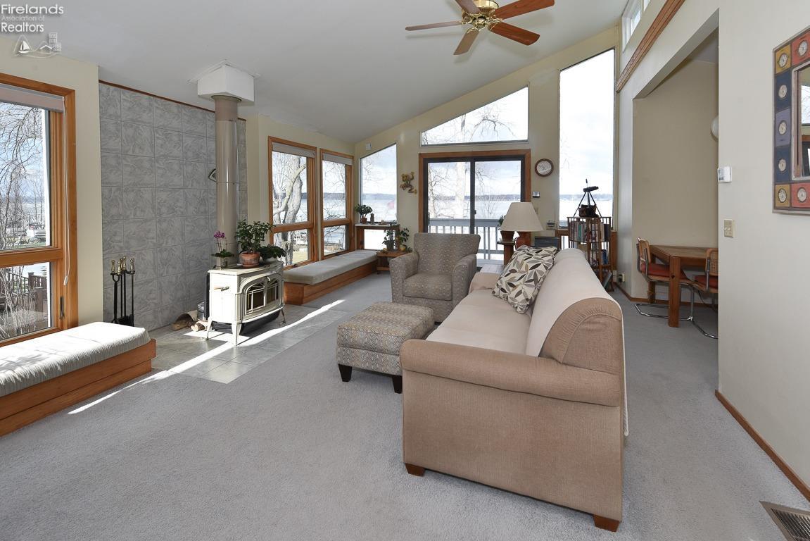 3564 S Memorial Shoreway Drive