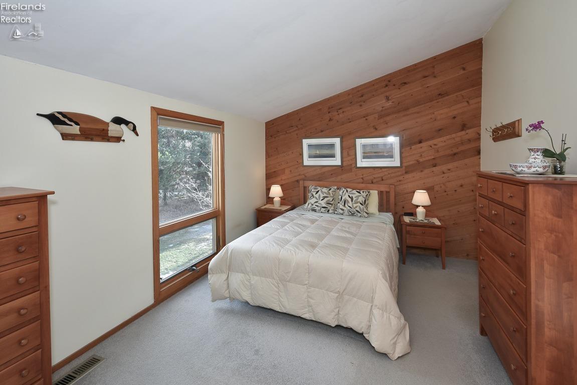 3564 S Memorial Shoreway Drive