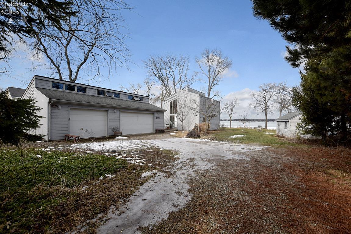 3564 S Memorial Shoreway Drive