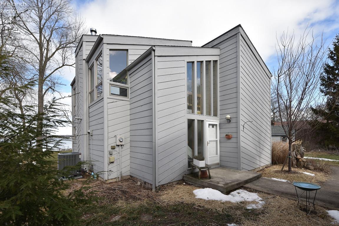 3564 S Memorial Shoreway Drive