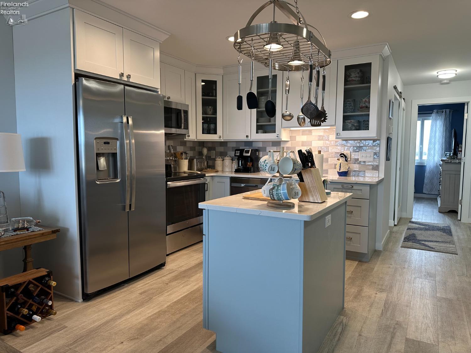 210 W Lake Shore Drive B