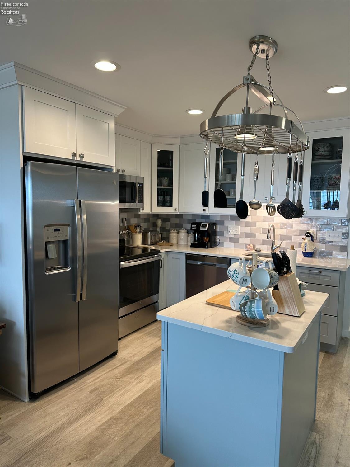 210 W Lake Shore Drive B