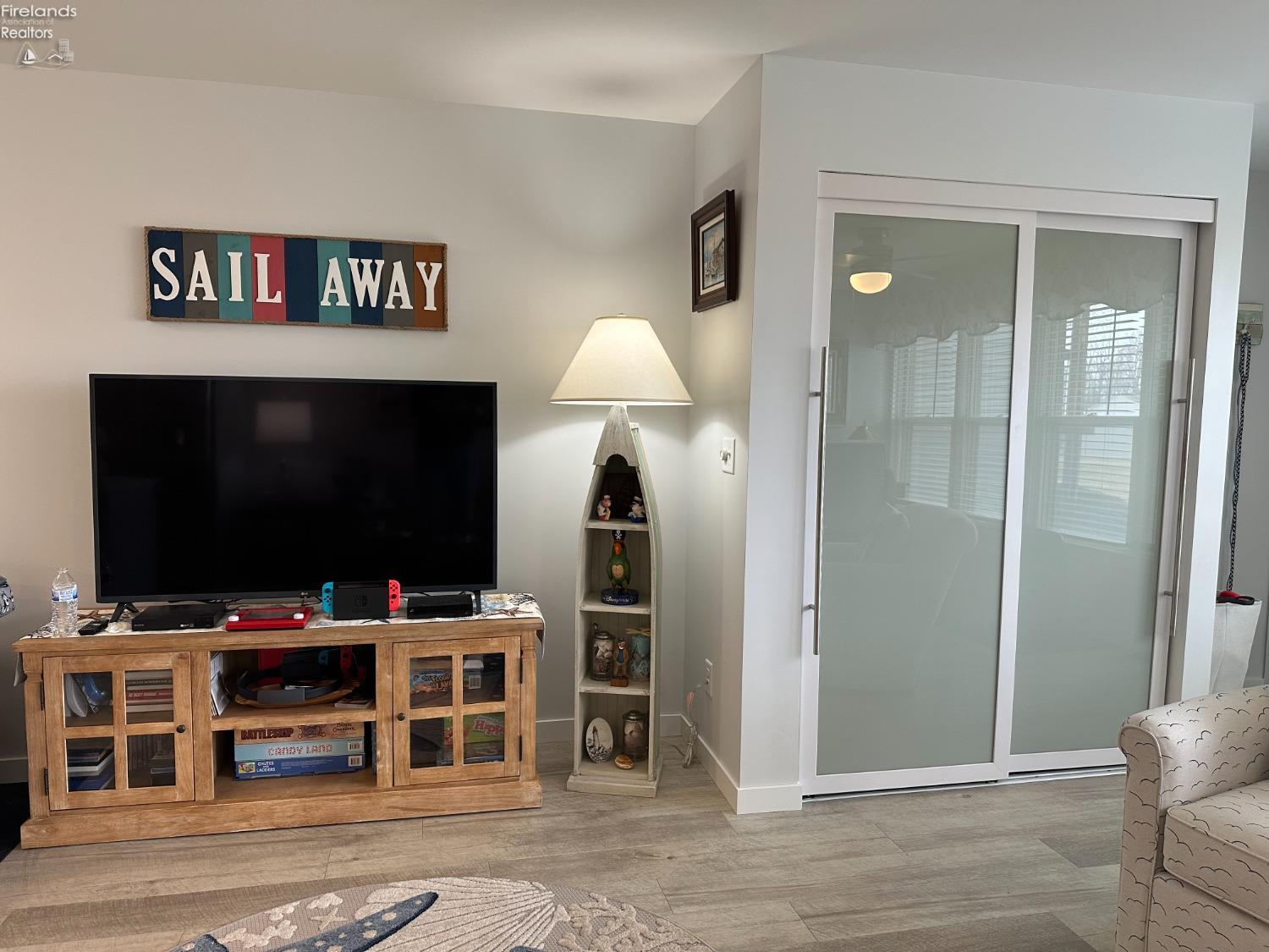 210 W Lake Shore Drive B