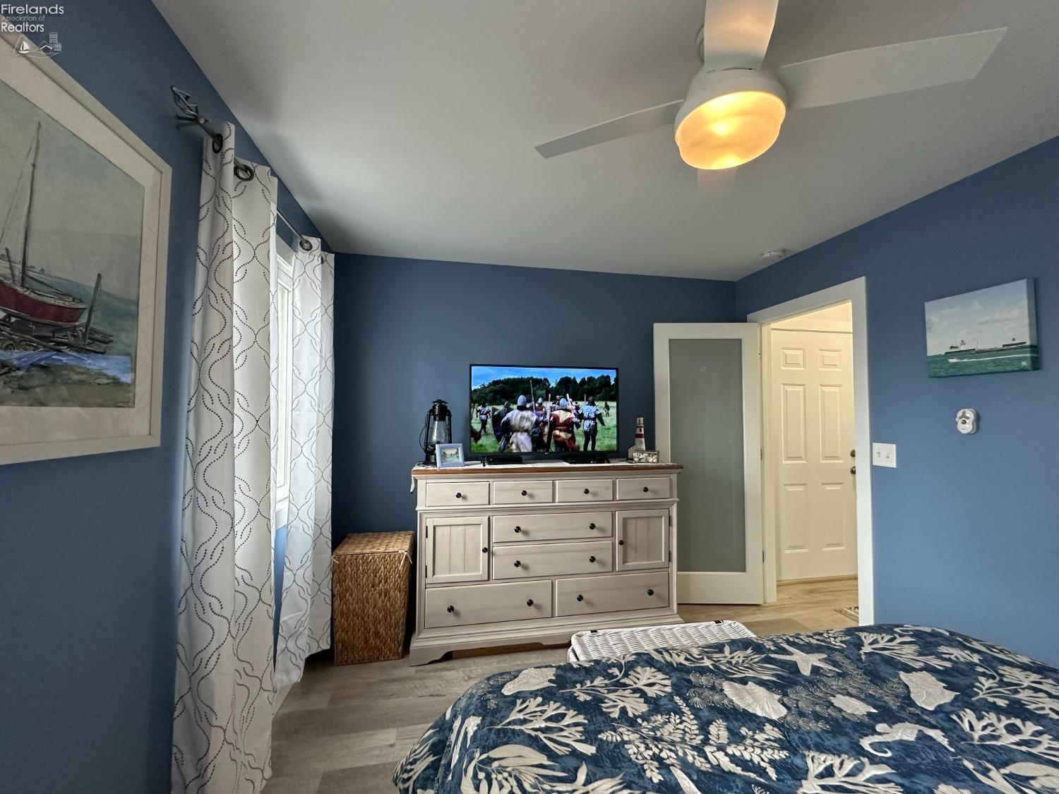 210 W Lake Shore Drive B