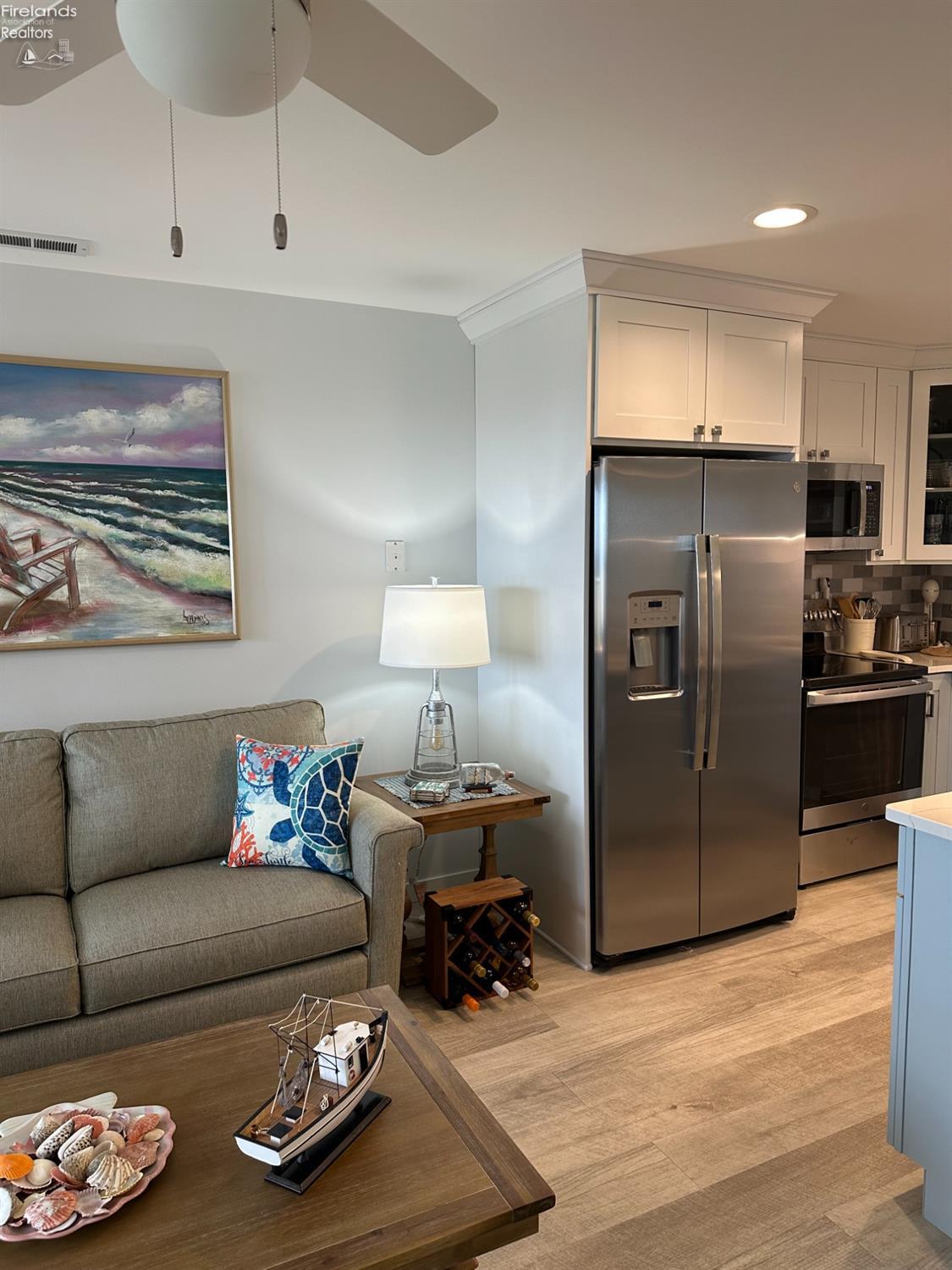 210 W Lake Shore Drive B
