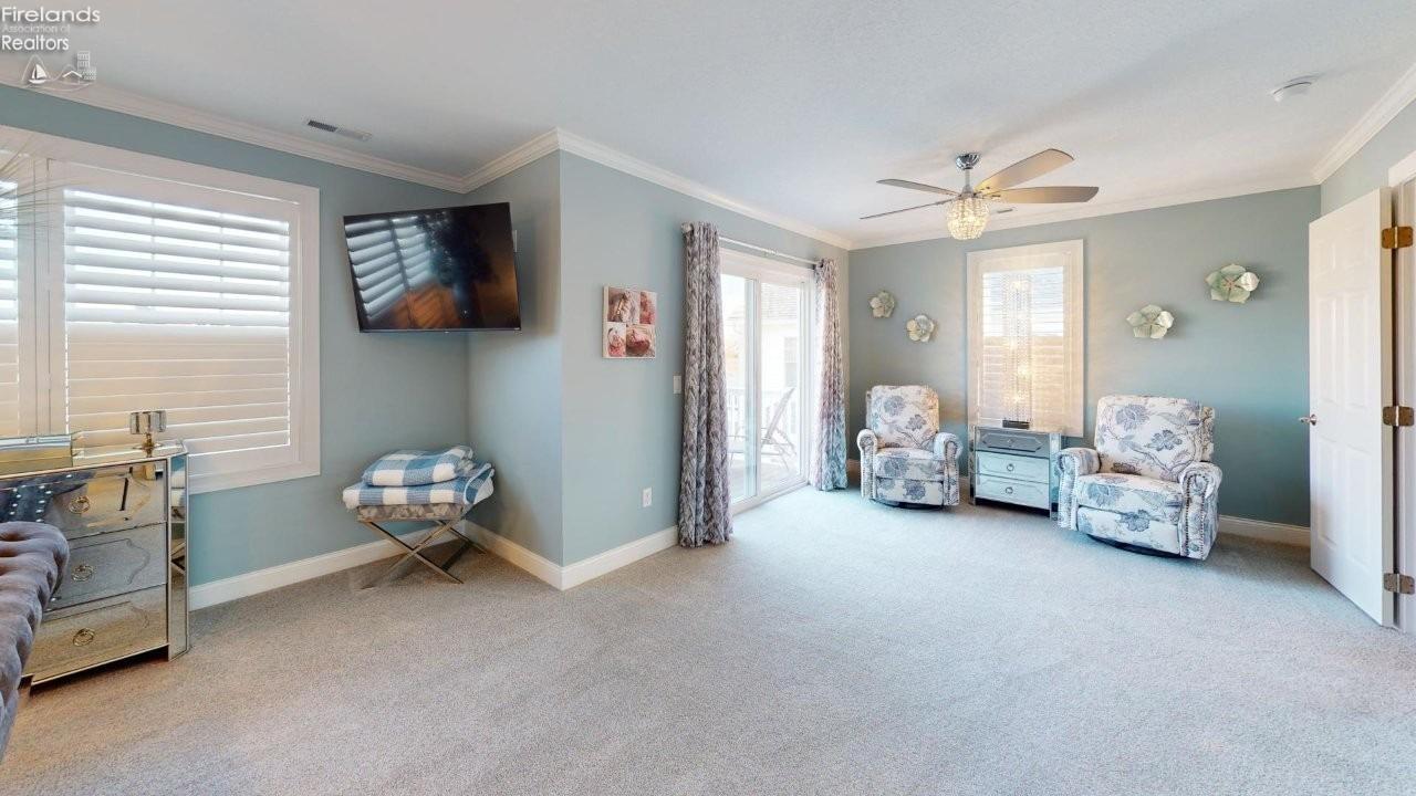 1539 N Point Drive Drive 2