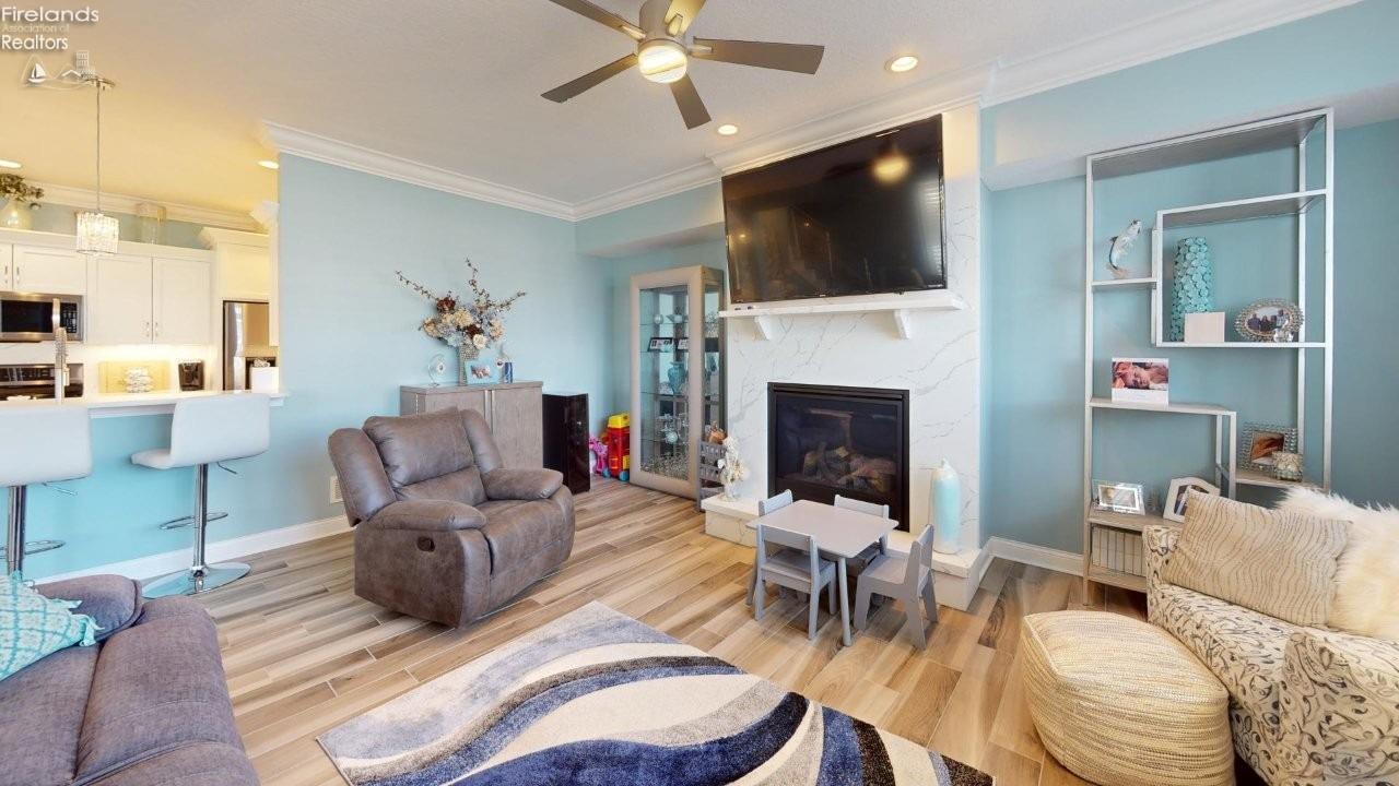 1539 N Point Drive Drive 2