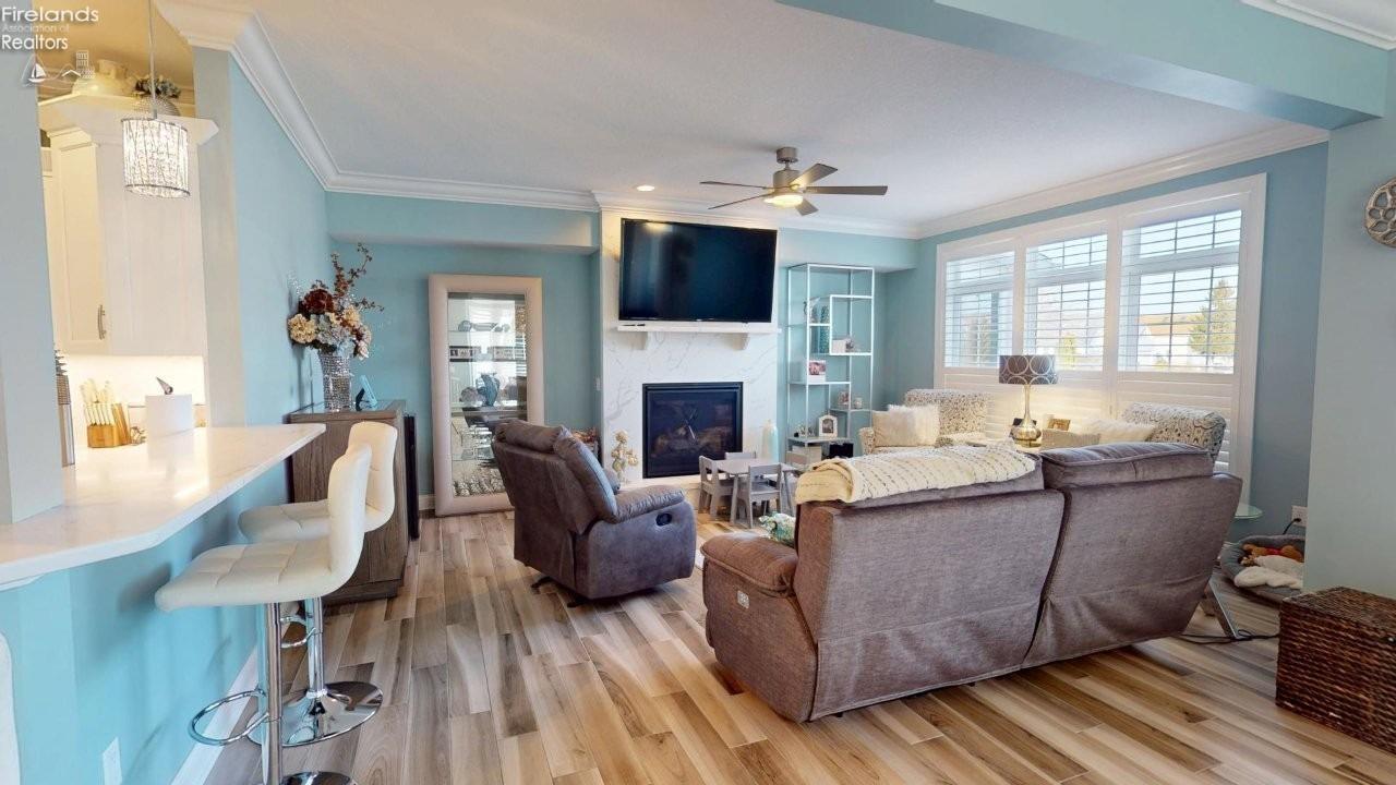 1539 N Point Drive Drive 2