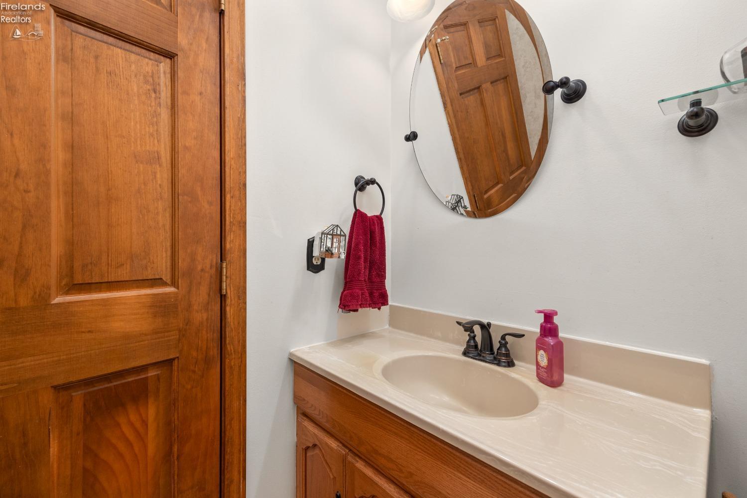 5971 E Bayshore Road