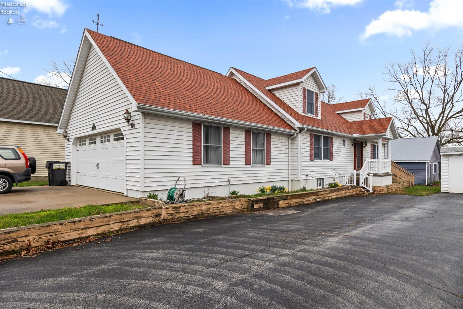 8067 E Mary Lane