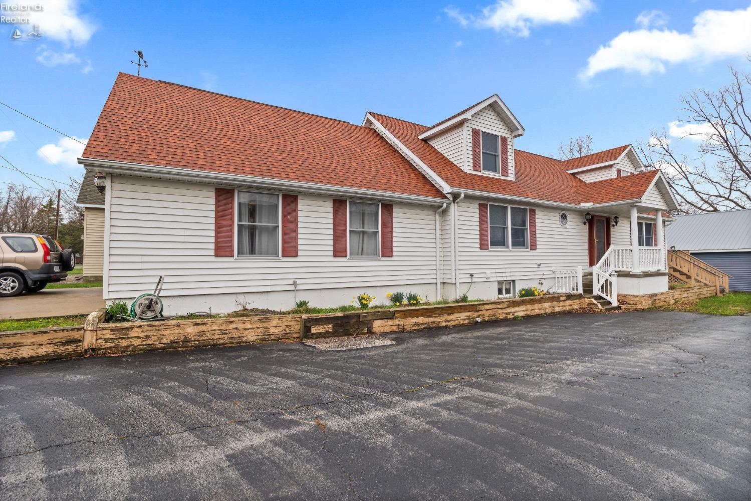 8067 E Mary Lane