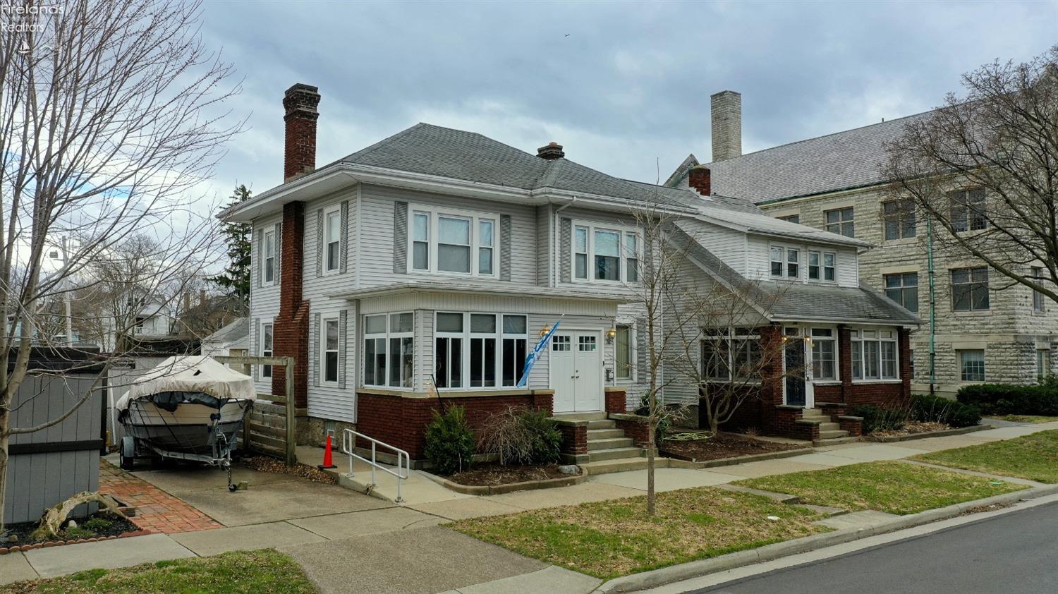 224 E Jefferson Street
