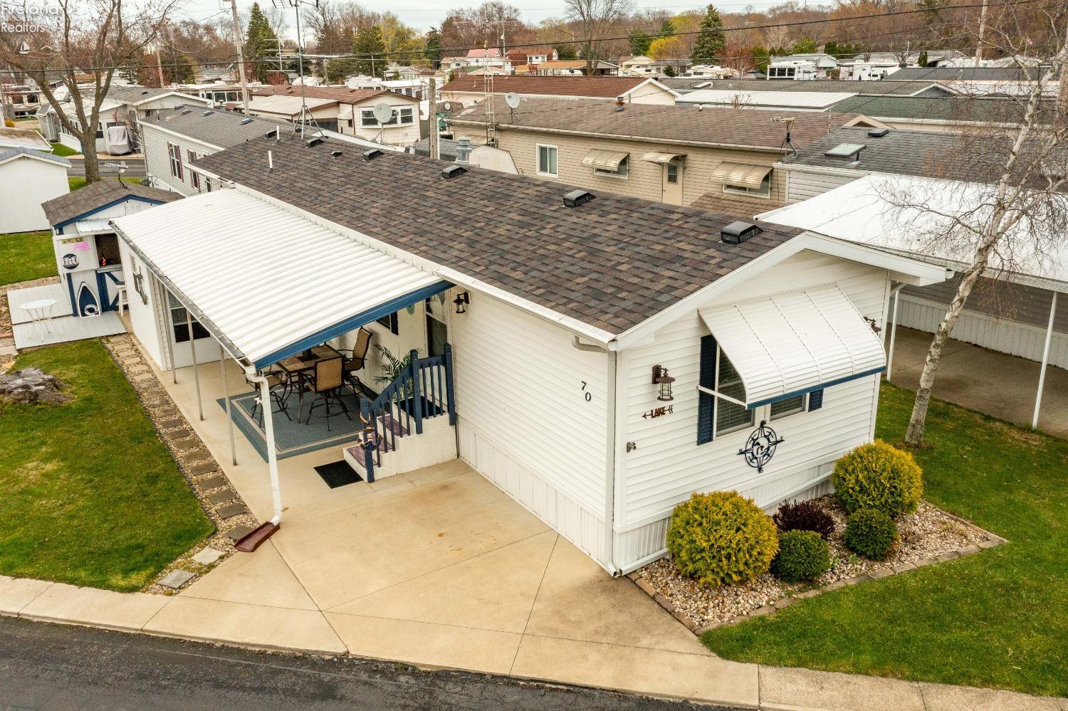 8175 North Shore Boulevard 70
