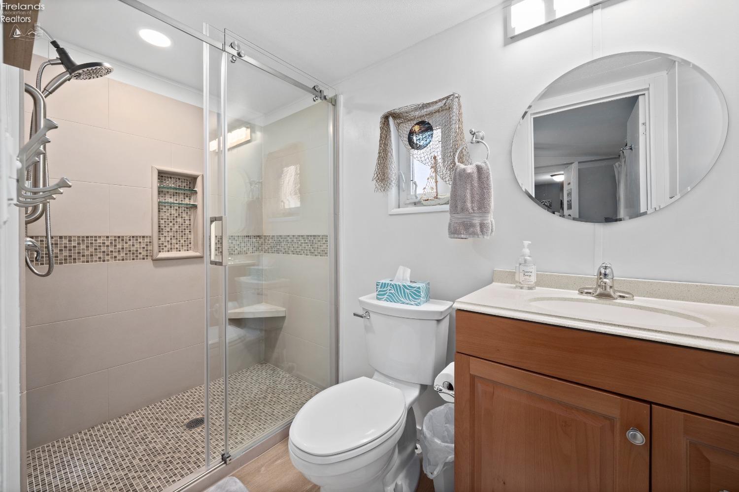 8175 North Shore Boulevard 70