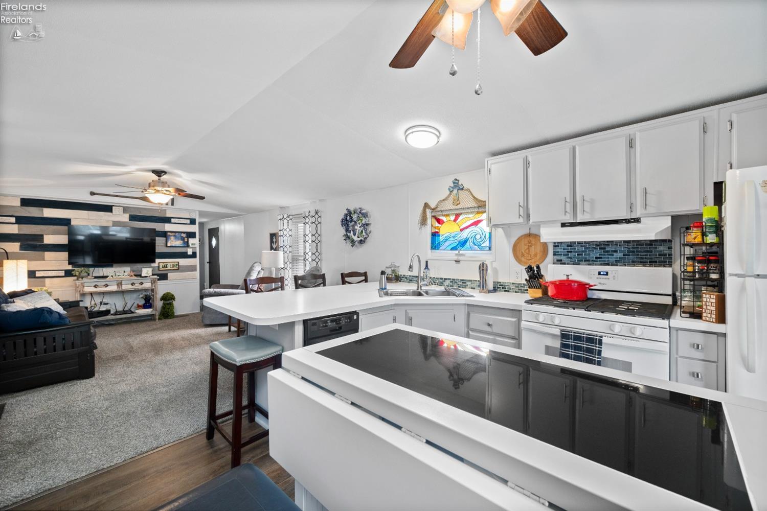 8175 North Shore Boulevard 70