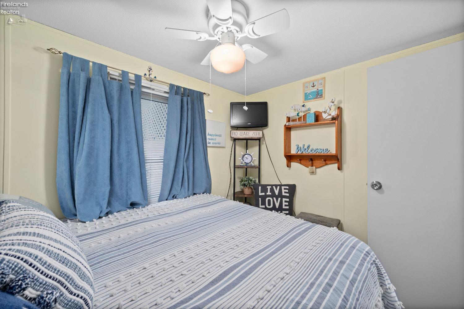 8175 North Shore Boulevard 70