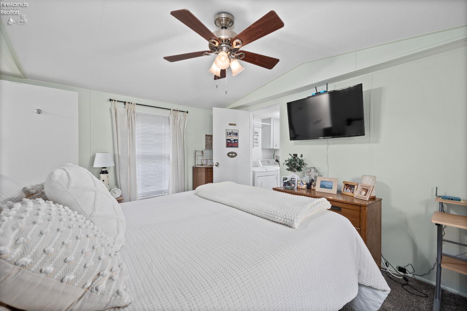 8175 North Shore Boulevard 70