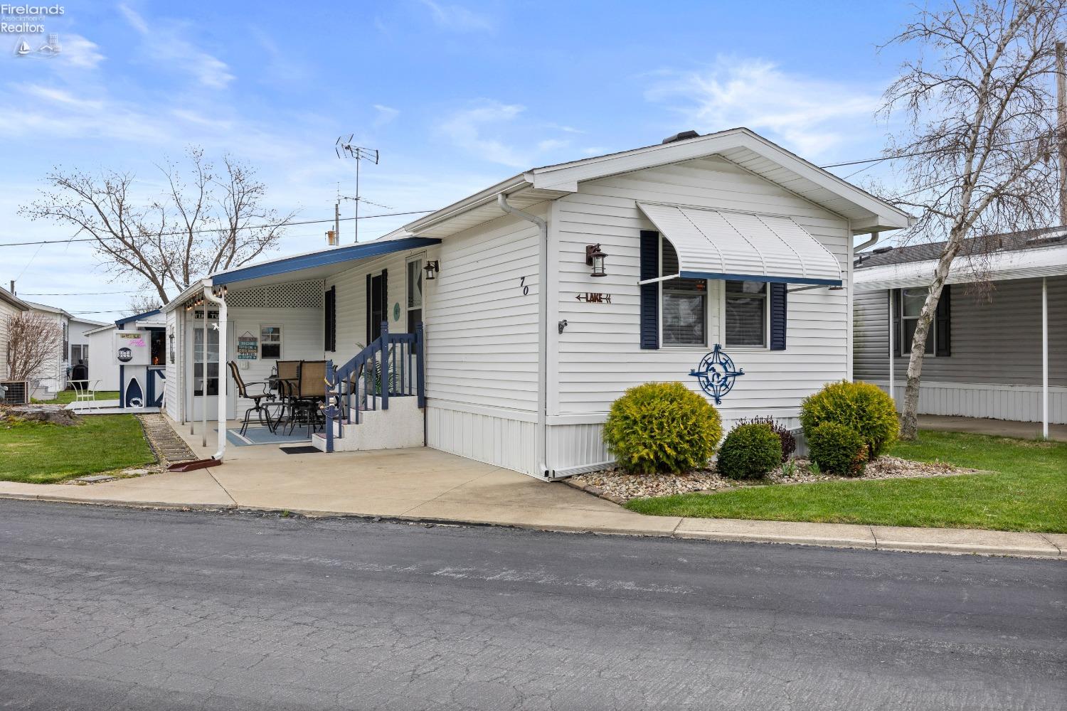 8175 North Shore Boulevard 70