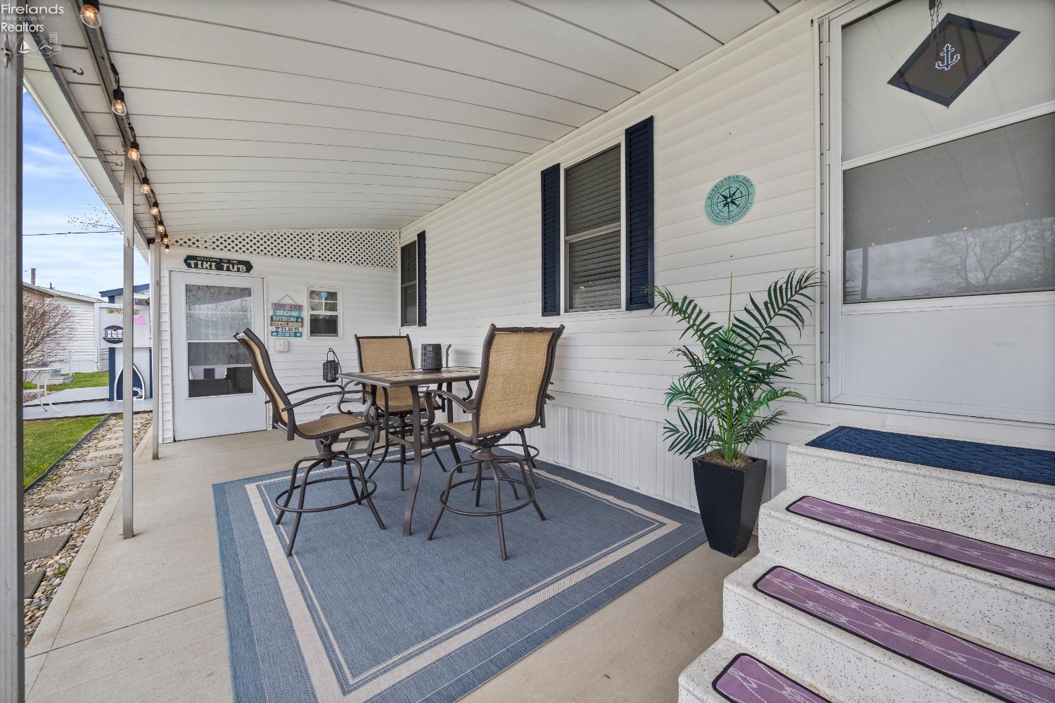 8175 North Shore Boulevard 70