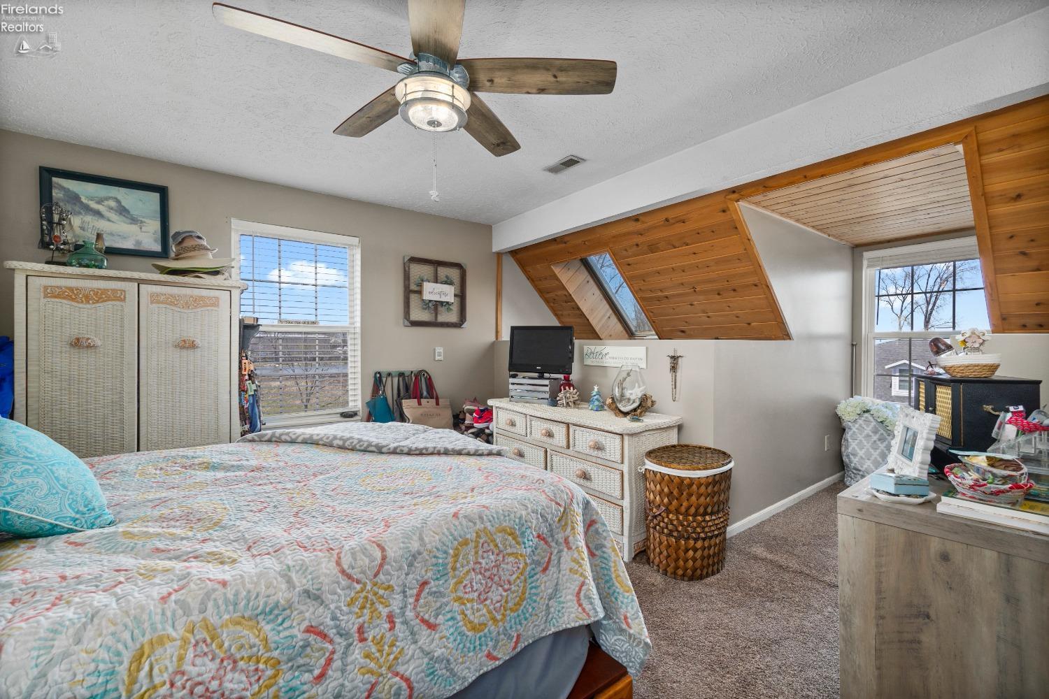 87 N Schooner Point Drive