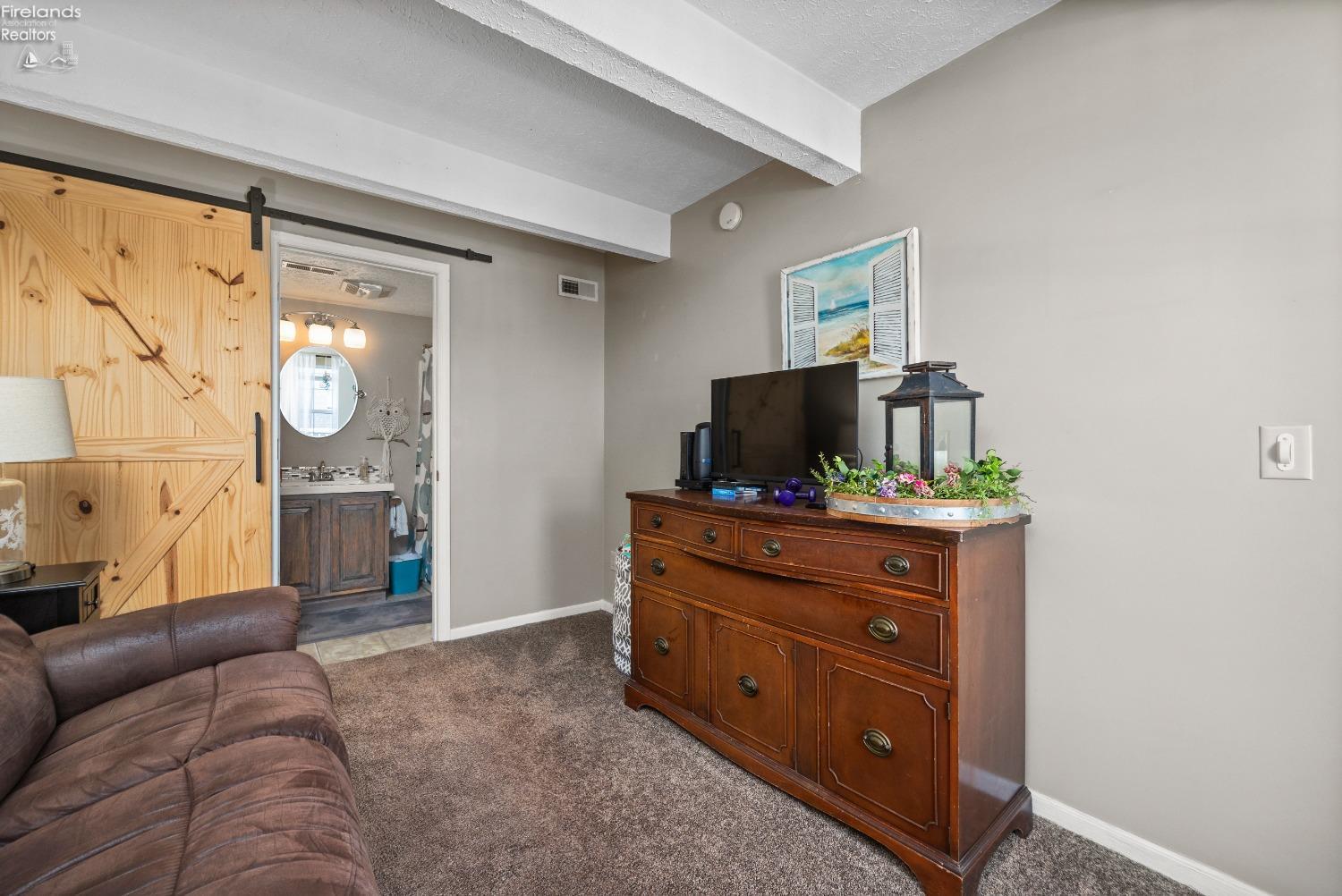 87 N Schooner Point Drive