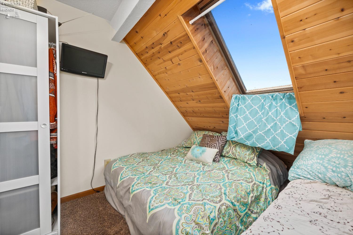 87 N Schooner Point Drive