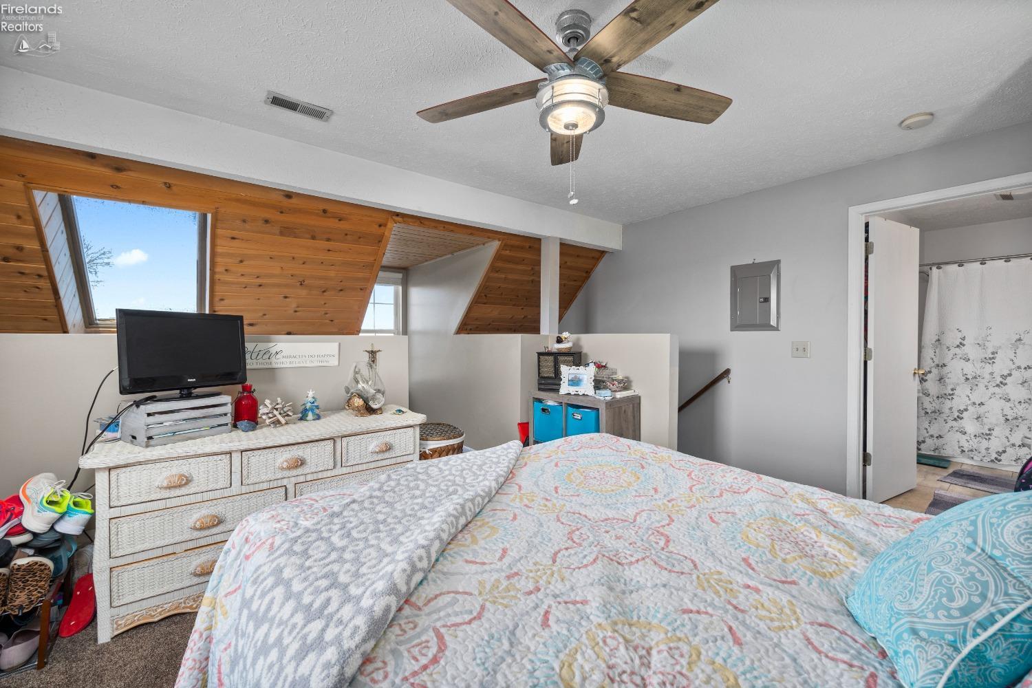 87 N Schooner Point Drive