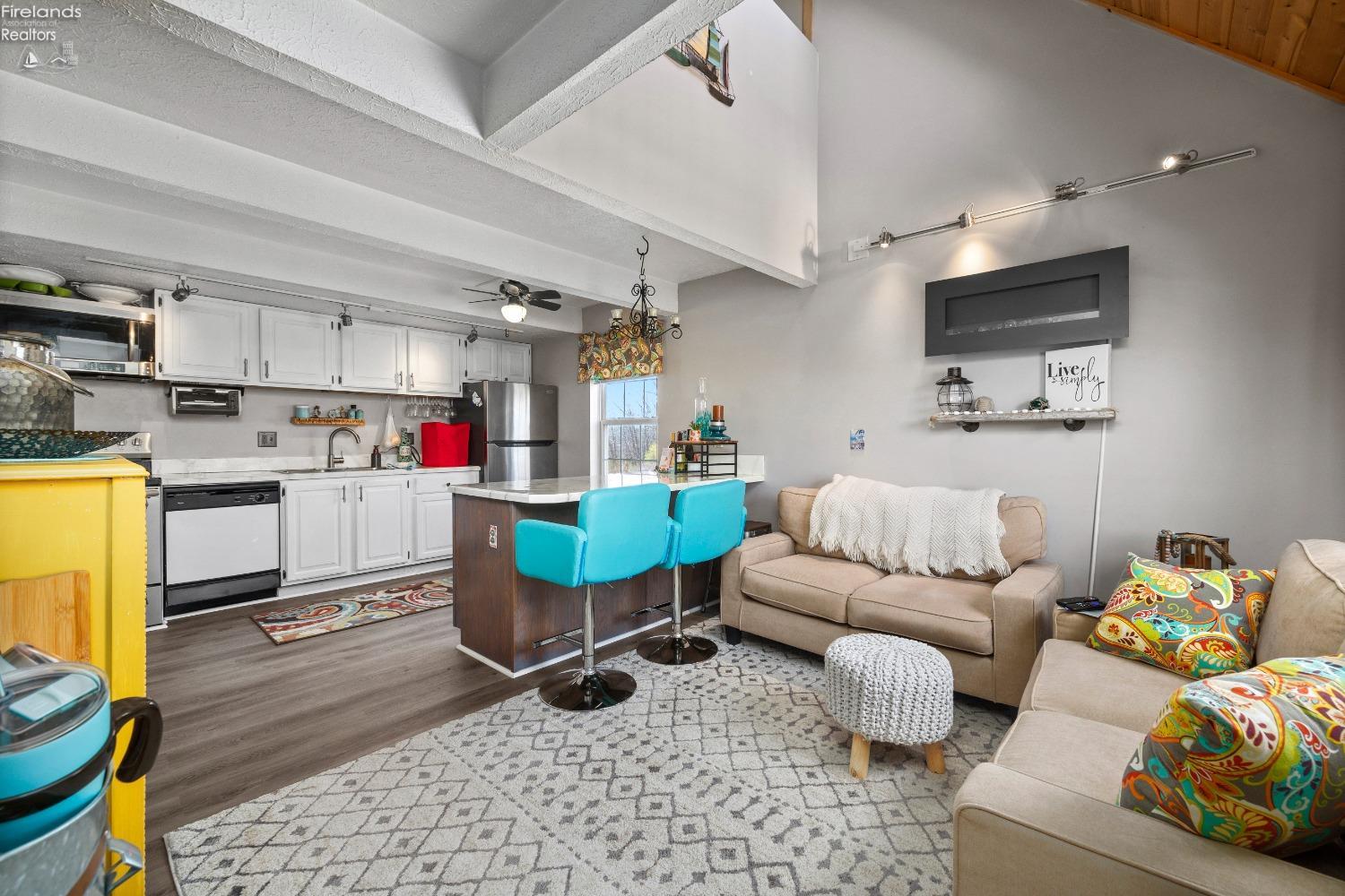 87 N Schooner Point Drive