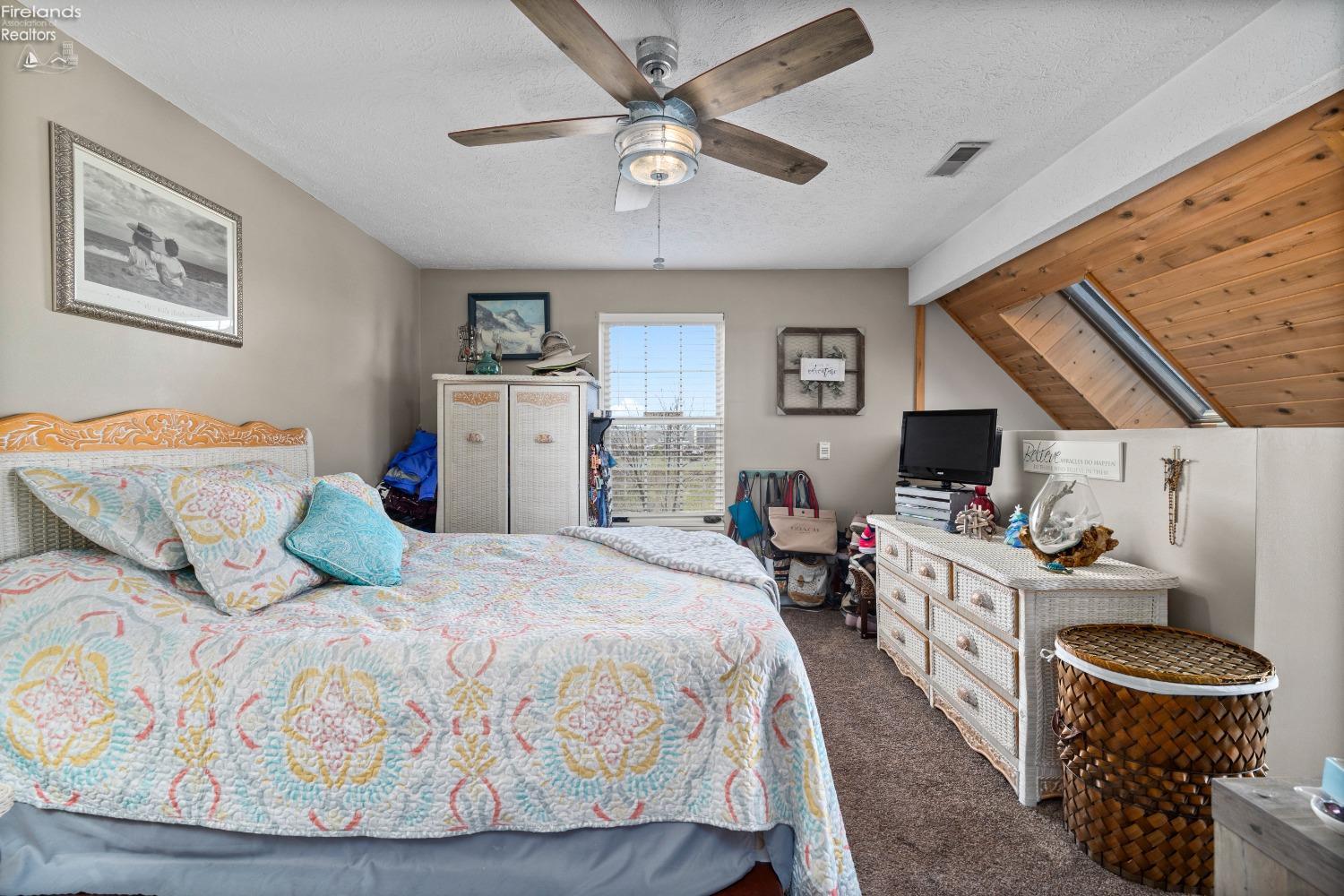 87 N Schooner Point Drive