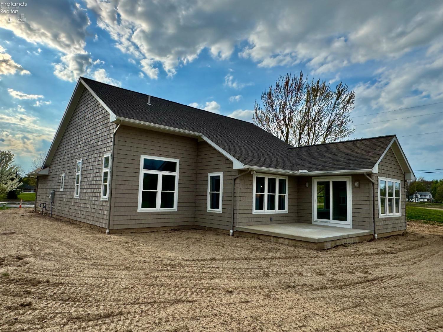 971 N Falling Water Boulevard