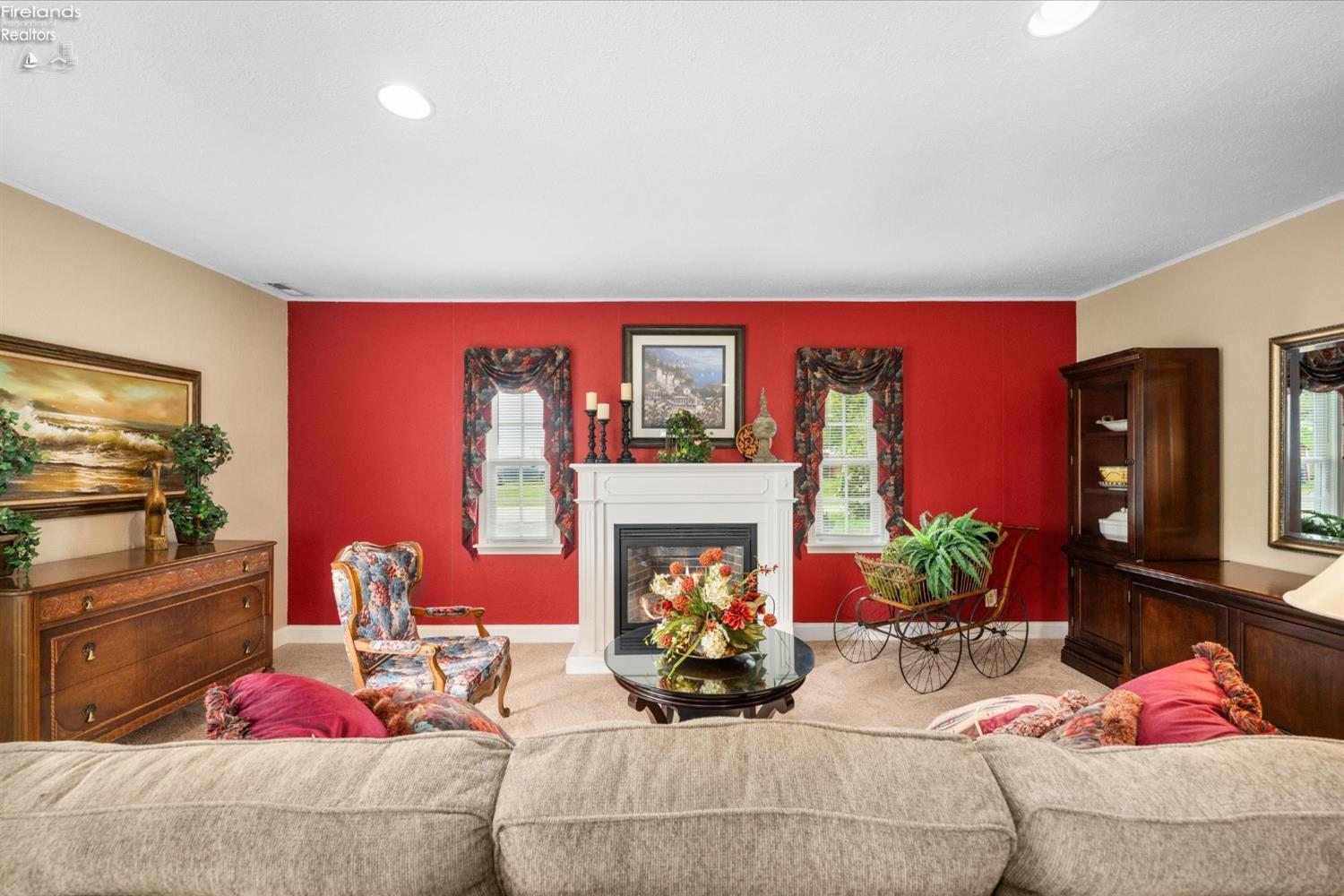 5821 N Benton Carroll Road